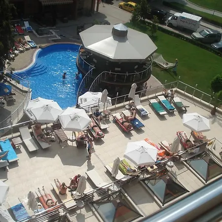 Vigo Hotel 4*